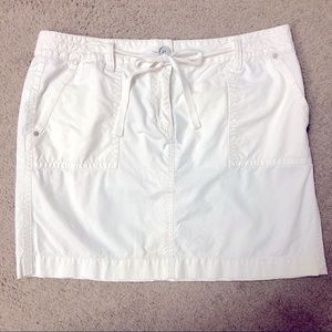 EUC, Ann Taylor, size 10, White, Utility Skirt